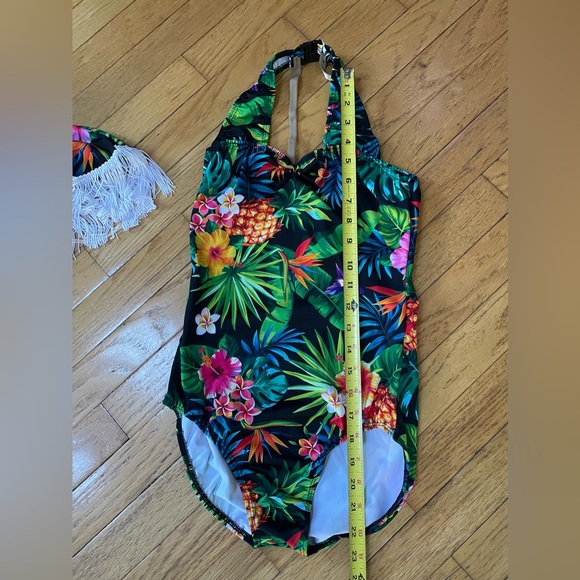 Dansco Halloween Dance Hawaiian Island Inspired 2 piece Costume Size Small - Picture 8 of 10